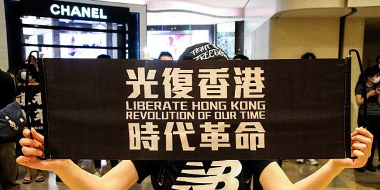 挺香港 拜登延長在美港人保護計畫 (圖片:Tommy Walker/NurPhoto via Getty Images)