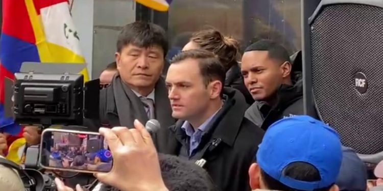 美國會「對中共委員會」紐約舉辦公眾集會 譴責中共跨國侵害(圖片:希望之聲/琳晴)