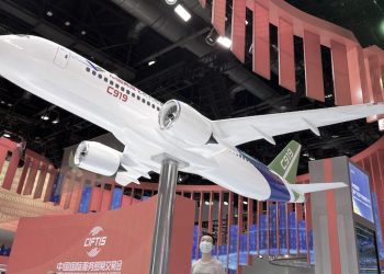 防制裁替代方案落空？中國國產客機被爆發動機故障驗證飛行叫停