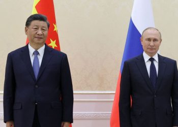近日海外媒體引述專家的觀點指，普京和習近平宣稱的“友誼無上限”已到了“上限”，而且對俄不利。圖為2022年9月15日，中國國家主席習近平和俄羅斯總統弗拉基米爾-普京在撒馬爾罕舉行的上海合作組織（SCO）領導人峰會。（圖片：ALEXANDR DEMYANCHUK/SPUTNIK/AFP via Getty Images)