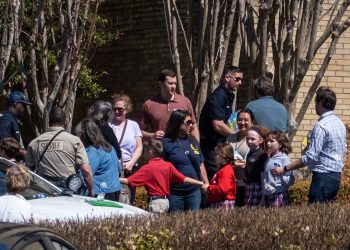 美一學校爆惡性槍案致7人死 史上首個變性女槍手 情況極罕見
