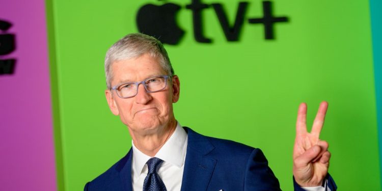 蘋果CEO庫克會見中共商長。圖爲庫克於 2019 年 10 月 28 日在紐約市出席 Apple TV+ 的“早間秀”全球首映式。 (圖片來源: Roy Rochlin/WireImage)