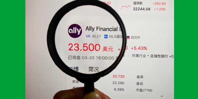「股神」巴菲特急賣台積電股份 台海危機升級？ （圖片：CFOTO/Future Publishing via Getty Images/希望之聲合成)