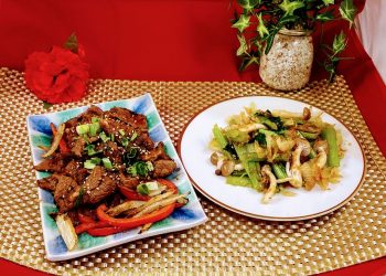 【梁廚美食】小鐵板煎牛肉配涼拌小松菜/瞭解氣炸鍋用途