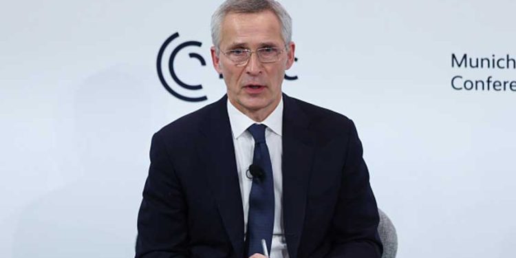 北約秘書長史托騰柏格(Jens Stoltenberg)3月31日表示,芬蘭會在「幾天內」正式成為北約成員國 (圖片:Johannes Simon/Getty Images)
