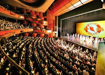 神韵悉尼盛况空前 11场演出全爆满加座