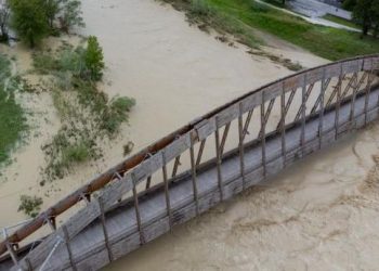 連降暴雨致山洪爆發 意大利遭「堪比地震的空前災難」