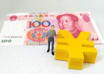 俄央行說，自今年以來，該行一直在拋售人民幣而買進美元、歐元。 （圖片：CFOTO/Future Publishing via Getty Images)