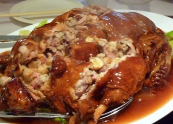 【梁廚美食】黑豆蓮藕牛頸骨湯/蓮子介紹功能/蓮子百寳鴨