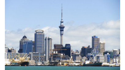 在新西蘭第一大城奧克蘭(Auckland)市,一名24歲男子於6月19日晚9時左右,持斧闖入3家中餐館隨機砍人。圖為奧克蘭市(Pixabay)
