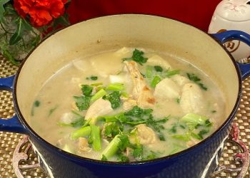 【梁廚美食】椰汁芋頭雞煲/京蔥子薑炆排骨/夏日素菜