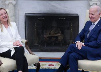 美國總統喬·拜登於 2023 年 7 月 27 日在華盛頓特區白宮橢圓形辦公室會見意大利總理喬治亞·梅洛尼。 拜登和梅洛尼在會面期間討論了一系列雙邊問題。 (Photo by Win McNamee/Getty Images)