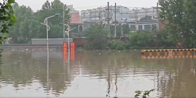 涿州華陽橋水深已達3米（圖片來源：視頻截圖）