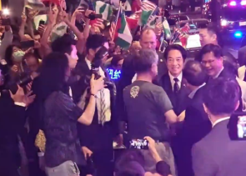 超搞笑！親共團體抗議尷尬一幕曝光 賴清德強勢回應（視頻）
