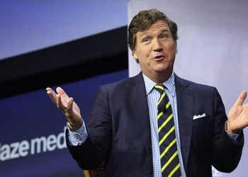 美國保守派評論員卡爾森（Tucker Carlson） （圖片來源：Scott Olson/Getty Images)