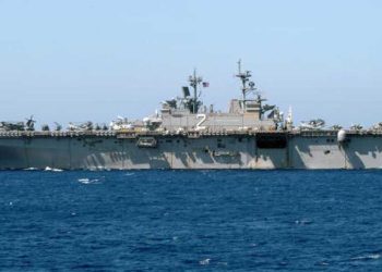 22歲派駐聖地亞哥艾薩克斯號航空母艦（USS Essex）的魏金超（Jinchao Wei，音譯）2日因間諜罪被捕 （圖片：Adam R. Cole/U.S. Navy via Getty Images)