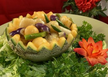 【梁廚美食】蜜瓜紫色甜椒帶子/薑蔥椒絲霸王雞/海帶綠豆土茯苓排骨湯