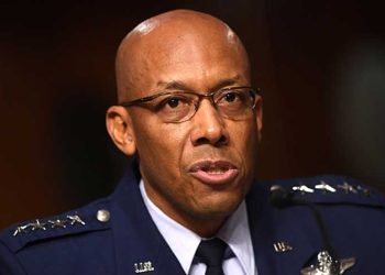 美軍參謀長聯席會議主席的空軍參謀長查爾斯•布朗（Charles Brown）上將 (圖片：Kevin Dietsch-Pool/Getty Images)