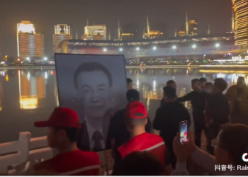 民眾悼念李克強事態不斷擴大 當局如臨大敵 嚴控天安門廣場（視頻）
