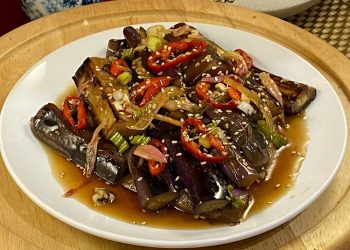【梁廚美食】冬瓜火腩炆走地雞/日式醃漬茄子作法/木瓜雪燕鮮百合銀杏糖水