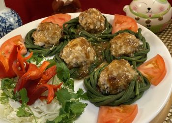 【梁廚美食】長豆角釀豬肉蝦丸/焗藍莓芝士蛋糕