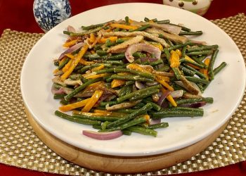 【梁廚美食】青豆角洋蔥炒叉燒/豆角叉燒煎蛋 /青萍果合挑木耳蓮子百合素湯