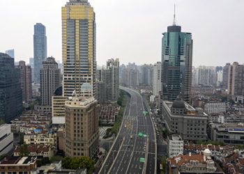直路上的中國外交與內政(6) – 經濟與社會篇_CN-2023-33【社會譽論】