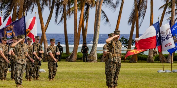美軍關島基地海軍陸戰隊啟動儀式。(圖片取自美國海軍陸戰隊Twitter)