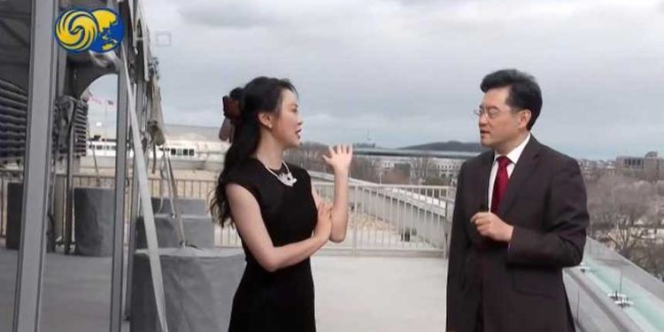 秦剛被爆與傅曉田有婚外情 (網絡圖片)