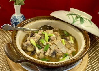 【梁廚美食】鹹魚雞粒茄子豆腐煲/蓮藕黑豆合桃栗子素湯