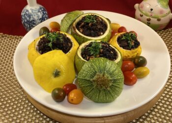 【梁廚美食】焗火雞腿雜菜/黑米釀焗意大利瓜派盤南瓜/南瓜派