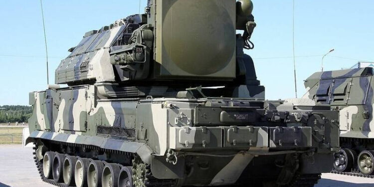 傳烏軍FPV神風機再建奇功，摧毀價值2400萬美元的俄羅斯TOR-M2防空飛彈系統，成為烏軍使用低成本無人機迄今摧毀的最昂貴目標之一。圖為TOR-M2。（取自俄羅斯國防部網站）