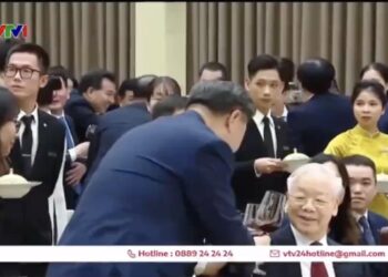 遭蔑視？ 習主動起身敬酒 越共總書記回應畫面火了（視頻）