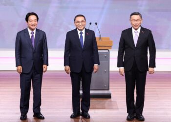 台總統大選電視辯論 三黨候選人激烈交鋒 中共介選動作頻頻