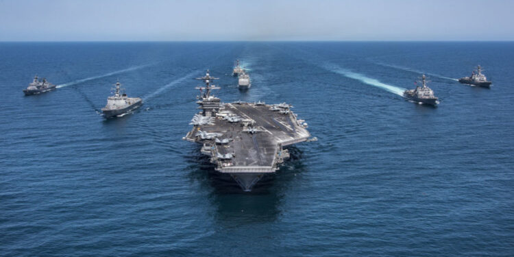 圖中為美國航母。(圖片:Z.A. Landers/U.S. Navy via Getty Images)
