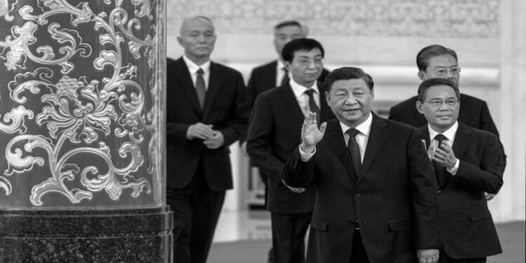 習李蔡形成中央「三人幫」? 李強蔡奇或為爭權撕破臉。(圖片:Kevin Frayer/Getty Images)