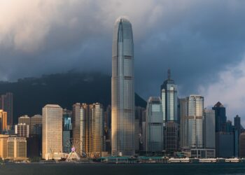 【香港要聞】夏寶龍訪港陣容強大 力挺港府遭外媒打臉；谷歌聊天AI也自我審查？拒生成敏感圖像