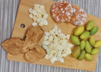 【梁廚美食】青欖桔餅水/金沙蝦球/麥米花生甜粥