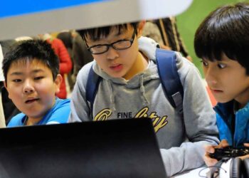 怎樣建立青少年良好的性觀念_【廣結善緣千萬家(家庭版)第55集】