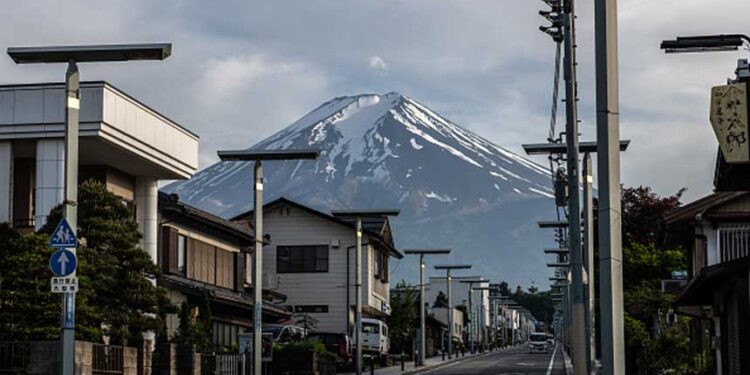 中國富人大舉移民日本購買房產 （圖片：Carl Court/Getty Images)