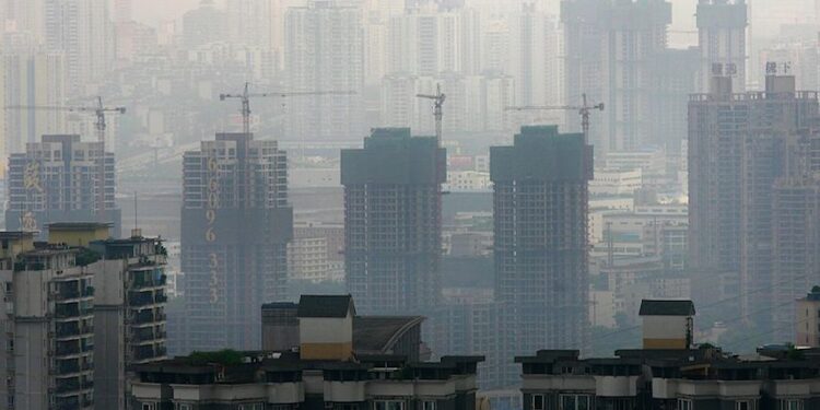 蘇州不再審核購房資格 萬科虧18億賣地。(圖片:China Photos/Getty Images)