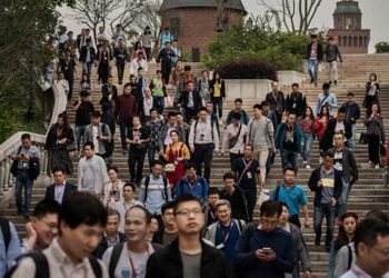 中國金融業大範圍減薪 專家：泡沫正慢動作破裂