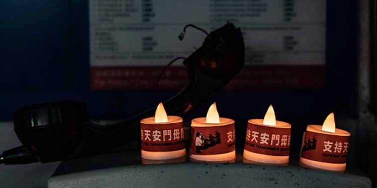 領獎時她提到天安門事件跟金曲獎一樣剛好35年，引發輿論關注。 （圖片：Anthony Kwan/Getty Images)