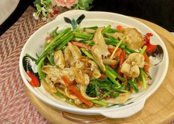 【梁廚美食】XO醬韭菜洋蔥炒刀蜆/南瓜煎餅/青芥末油涼拌豬肚雞絲
