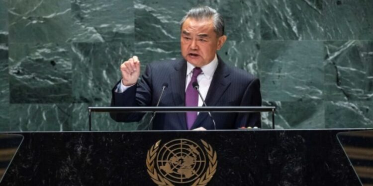 圖為中國外長王毅週六(2024年9月28日)在聯合國大會一般性辯論會上發言。（圖：路透社）
