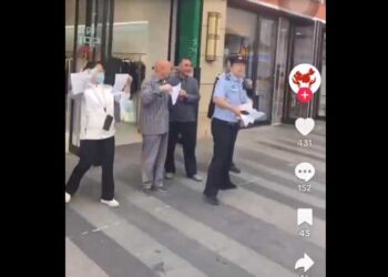 十一前夕不平静 中国惊现白纸革命和惊现8964