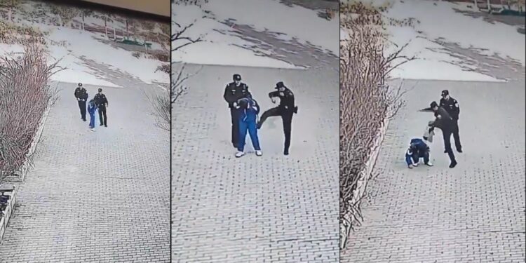 中國遍地獻忠 這一次輪到警察?圖為兩名警察在毆打一名寧夏固原市張易鎮紅莊小學12歲男生(網絡視頻截圖合成)