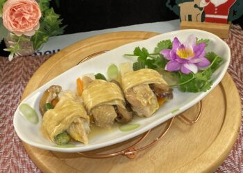【梁廚美食】腐皮鮮淮山雞紮/紅蔥醬煮山藥秋葵白玉菇/炸洋蔥圈