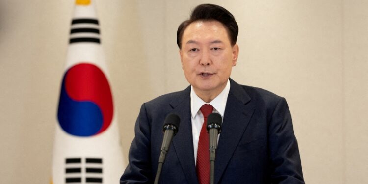 2024年12月12日,韓國總統尹錫悅在首爾總統府發表演講,詳細說明的導致這次戒嚴的原因。他發誓要「戰鬥到最後一刻」。(圖:REUTERS)