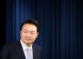 韓國憲政史首例 法院對尹錫悅裁准逮捕